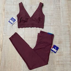 Joylab Scalloped Workout Set